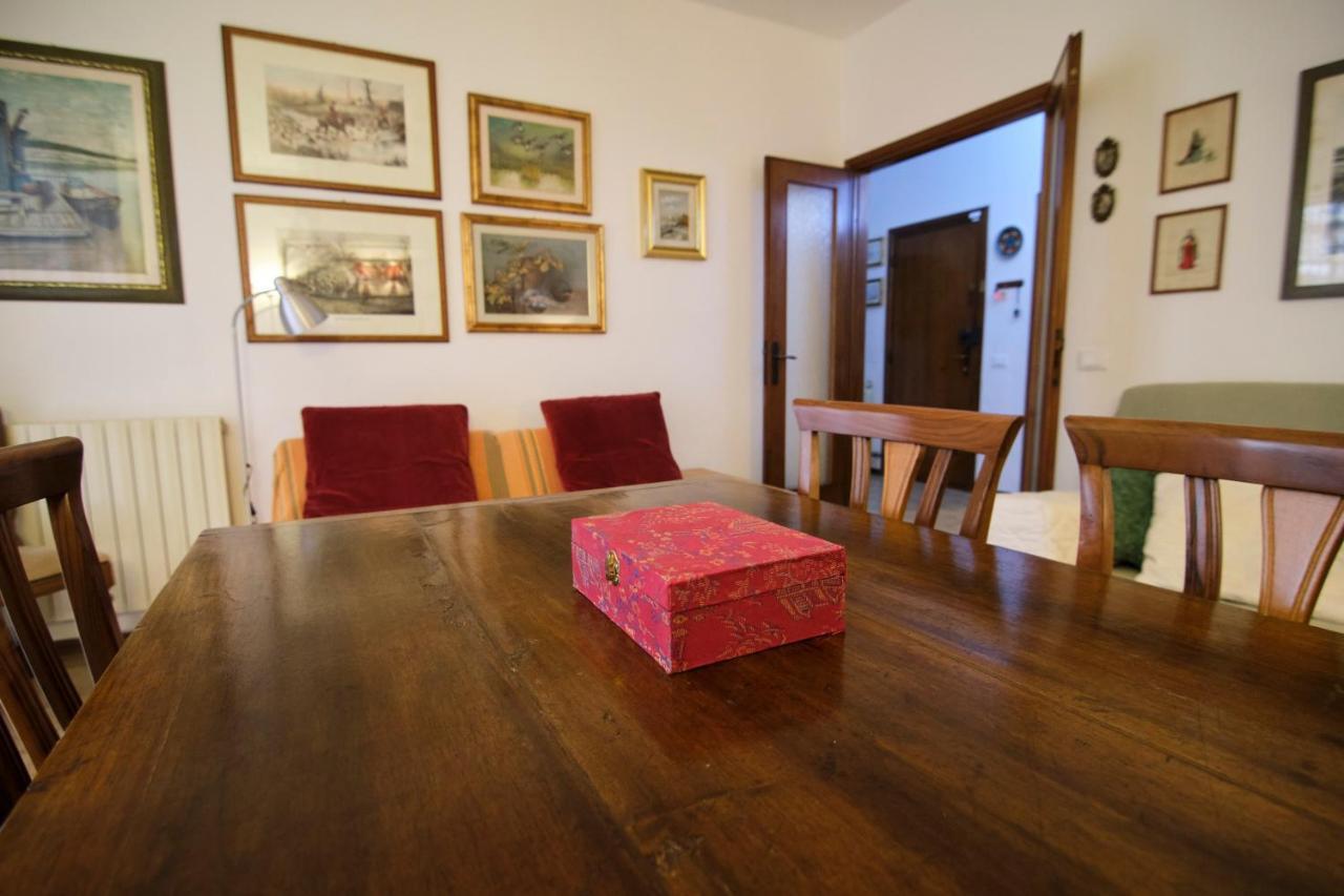 Holiday House Torre del Lago Torre del Lago Puccini Exterior foto
